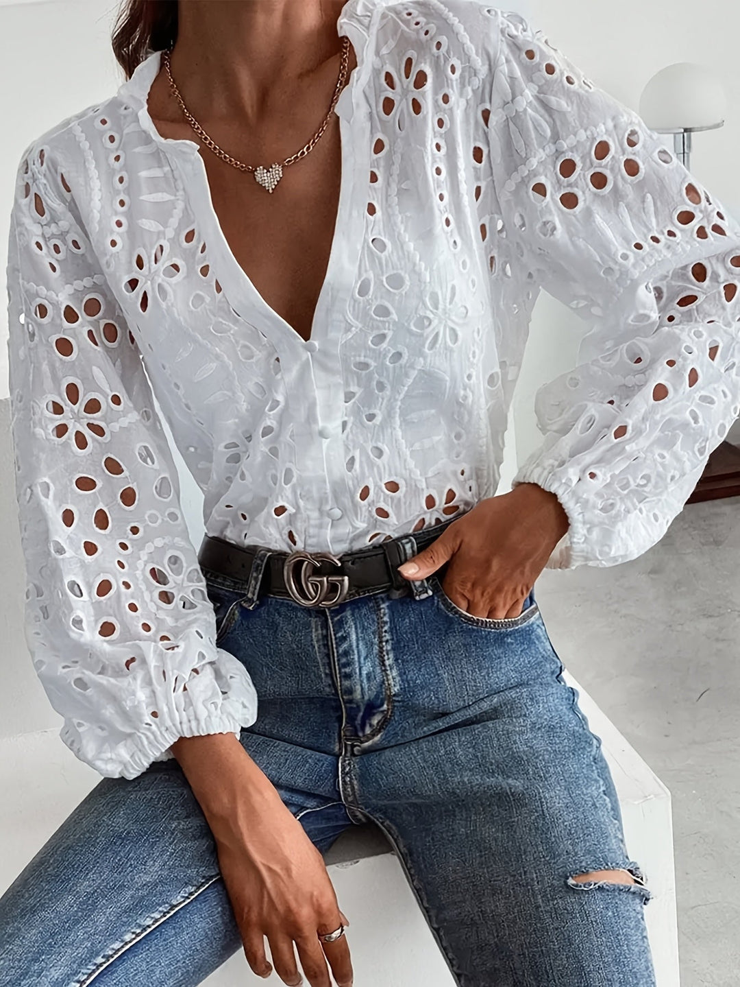 Roselina – Embroidered Long-Sleeve Blouse with Cut-Out Pattern